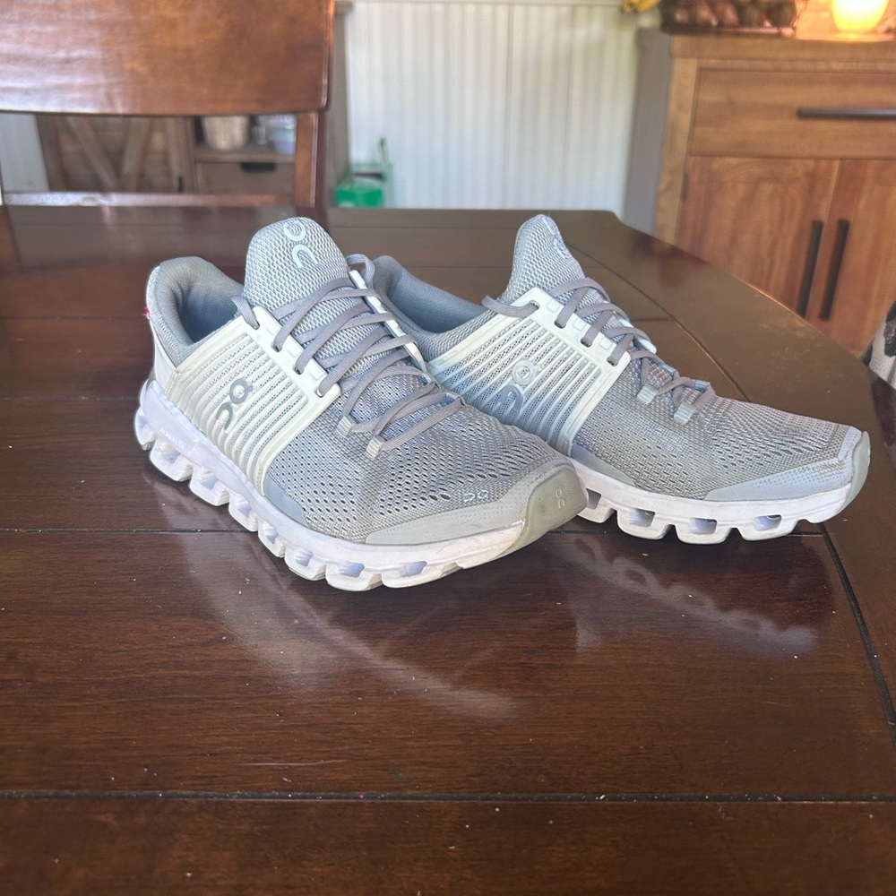 On Cloud Women's Athletic Running Shoes - Light Gray